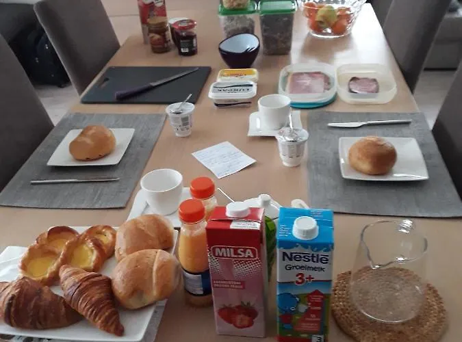 Bed & Breakfast + Douche In Knokke-Heist